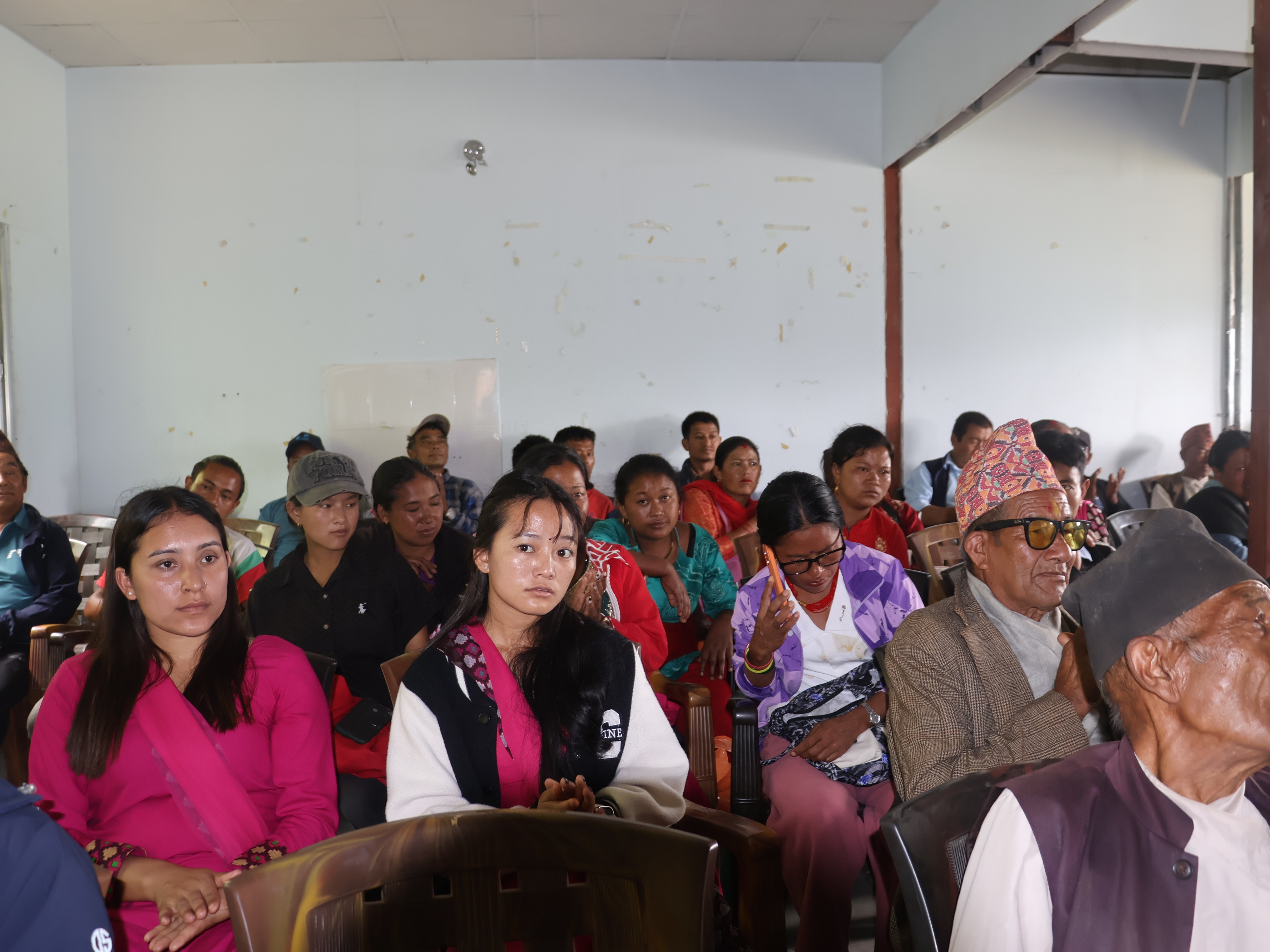 गौरीशंकर गाउँपालिकाको आयोजना र श्री खारे माध्यमिक विद्यालयको व्यवस्थापानमा आयोजित “अभिभावकसँग हामि बनाउछौ, हाम्रो विद्यालाय अन्तर्क्रिया तथा एकदिने प्रशिक्षण कार्यक्रम” को छौटौं दिन भव्य एवं उत्साहपूर्ण वातावरणमा सम्पन्न भएको छ।