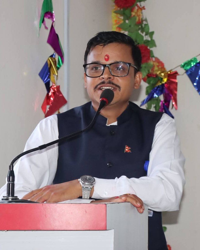 दिनेश पौडेल