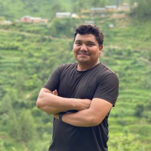 त्रिभुवन सिंह घर्ती