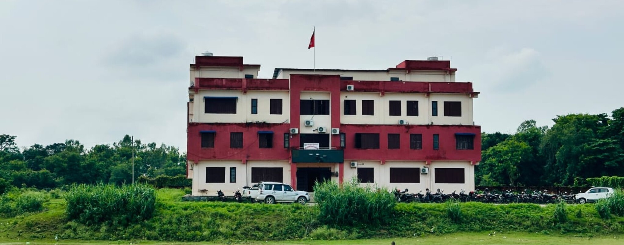 गाउँपालिकाको प्रशासनिक भवन