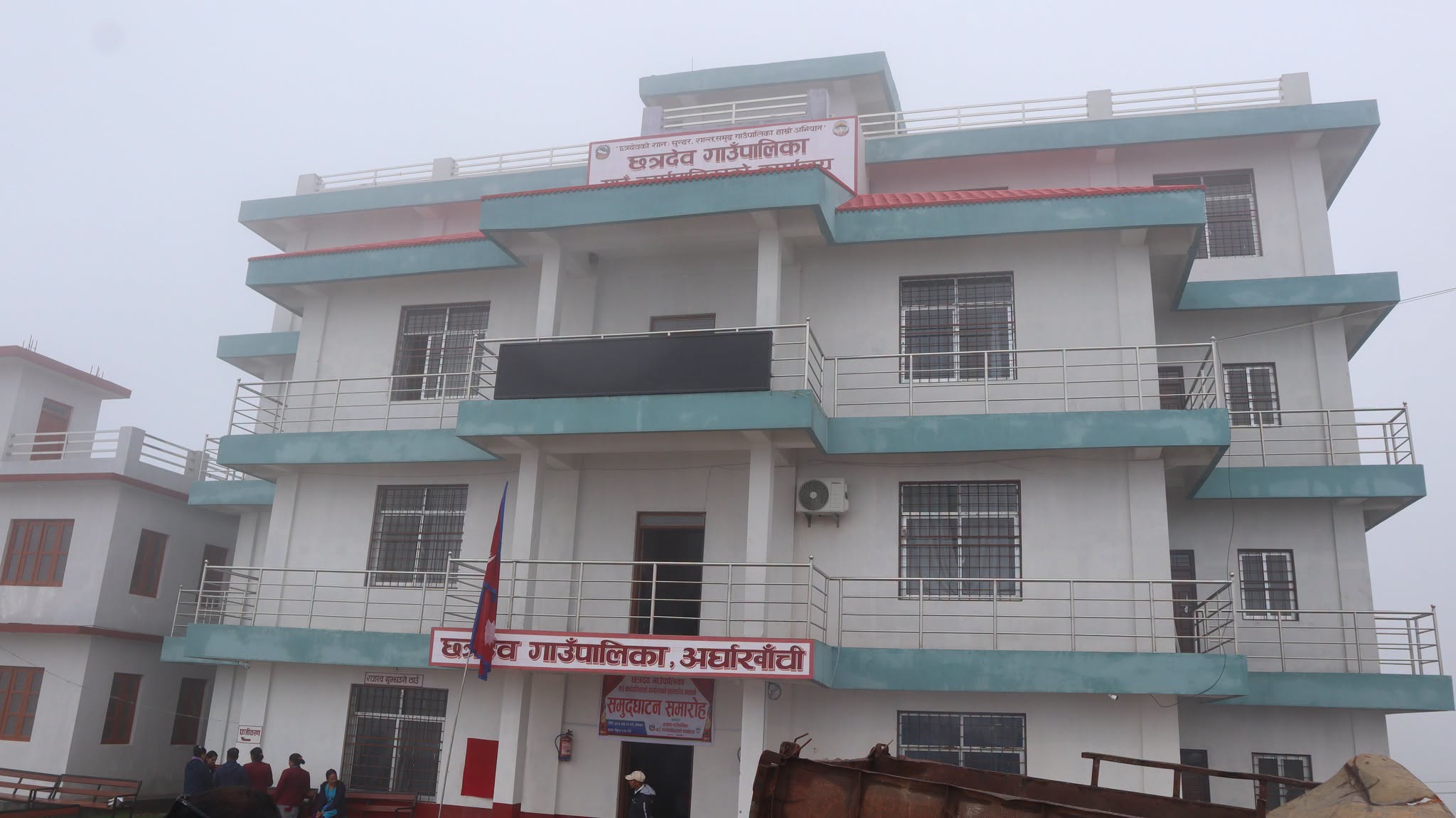 नवनिर्मित प्रशासनिक भवन