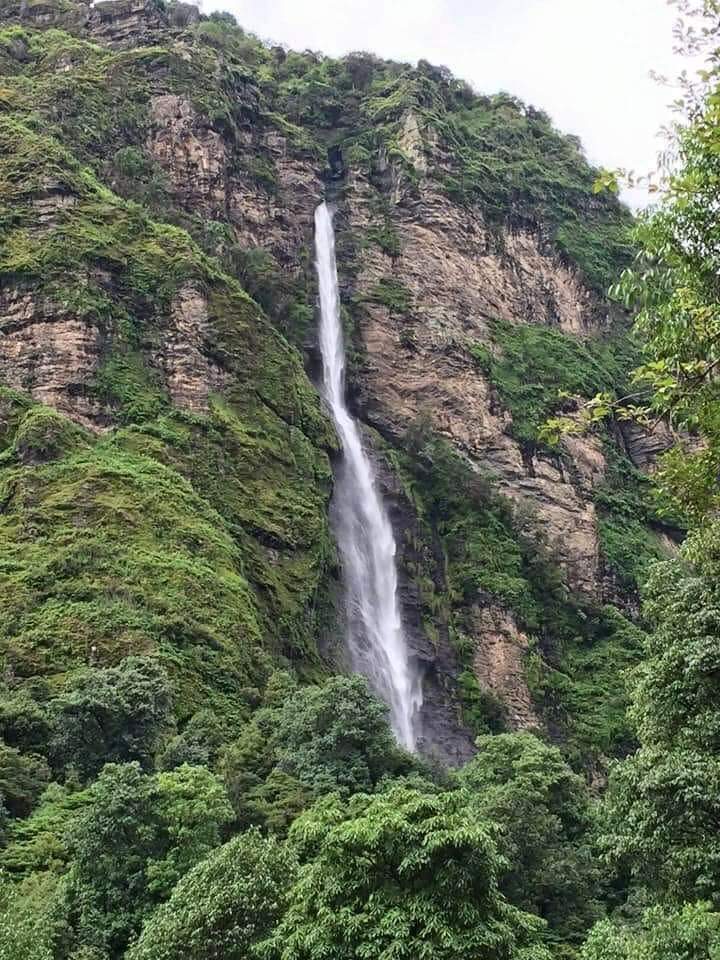 Fungfung Waterfall located in Kispang-4, Salme
