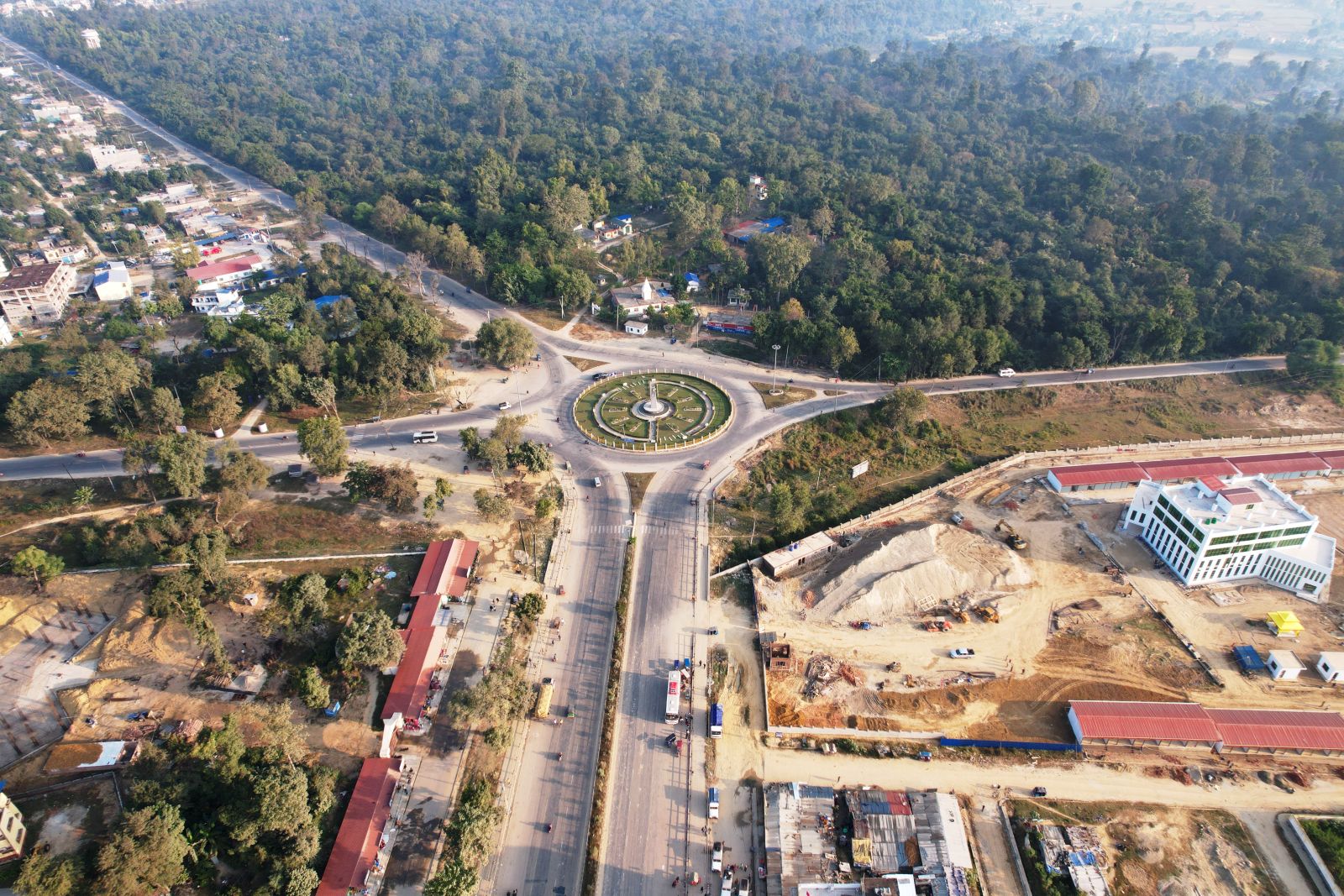 कोहलपुर चौराहा (Kohalpur Chowk) पश्चिम नेपालको एक अत्यन्तै महत्त्वपूर्ण र व्यस्त यातायात तथा व्यापारिक केन्द्र हो। बाँके जिल्लाको कोहलपुर नगरपालिकामा अवस्थित यो चौराहा पूर्व-पश्चिम र उत्तर-दक्षिण जोड्ने मुख्य मुख्य विन्दु हो।